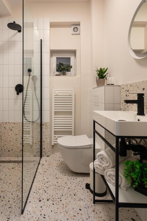 זאגרב Design 1Bdr Apartment With Balcony מראה חיצוני תמונה